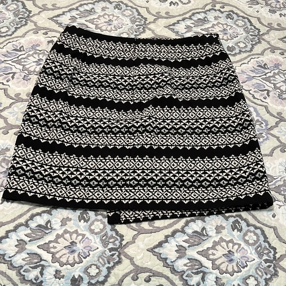 LOFT Skirt - Picture 5 of 6